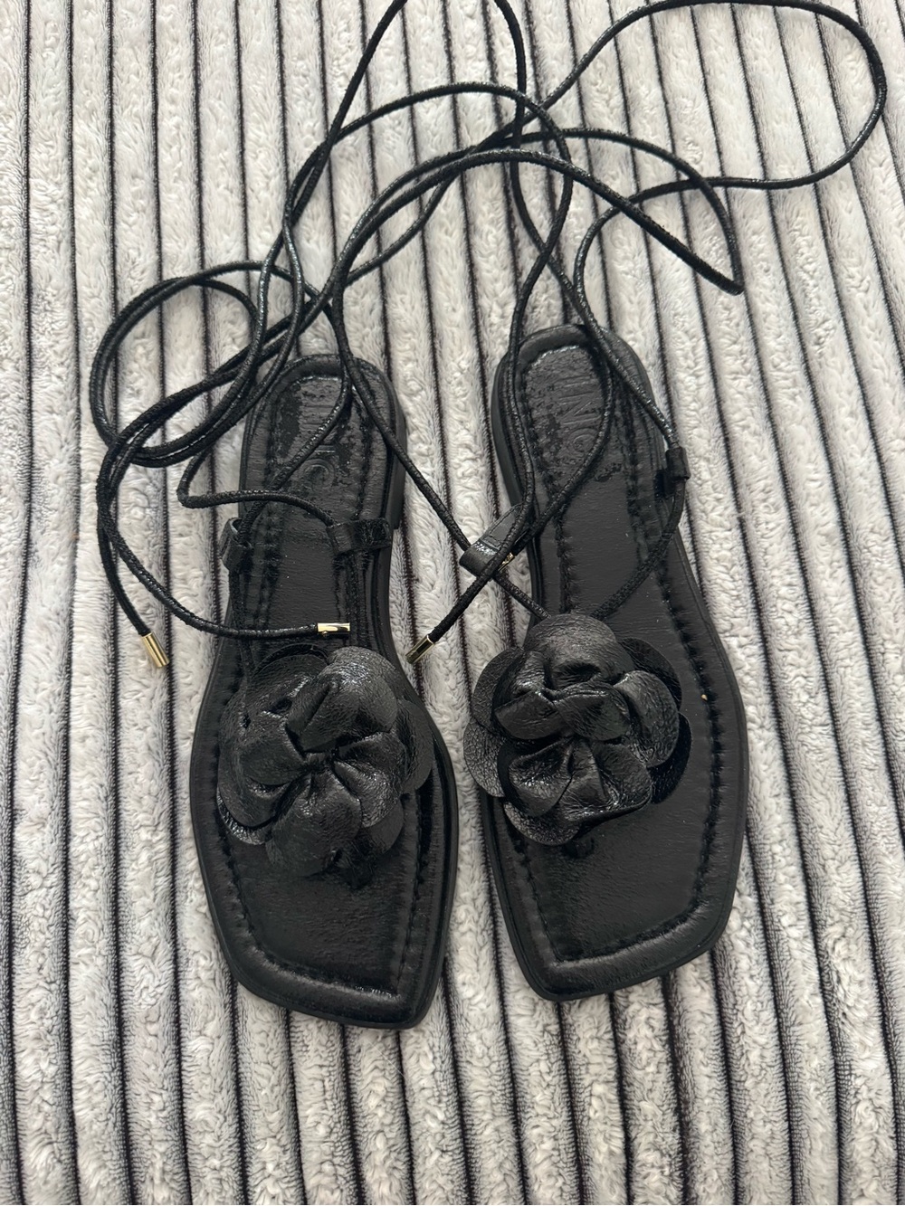 INC Women’s Black Lace-Up Floral Toe Sandals Size 6